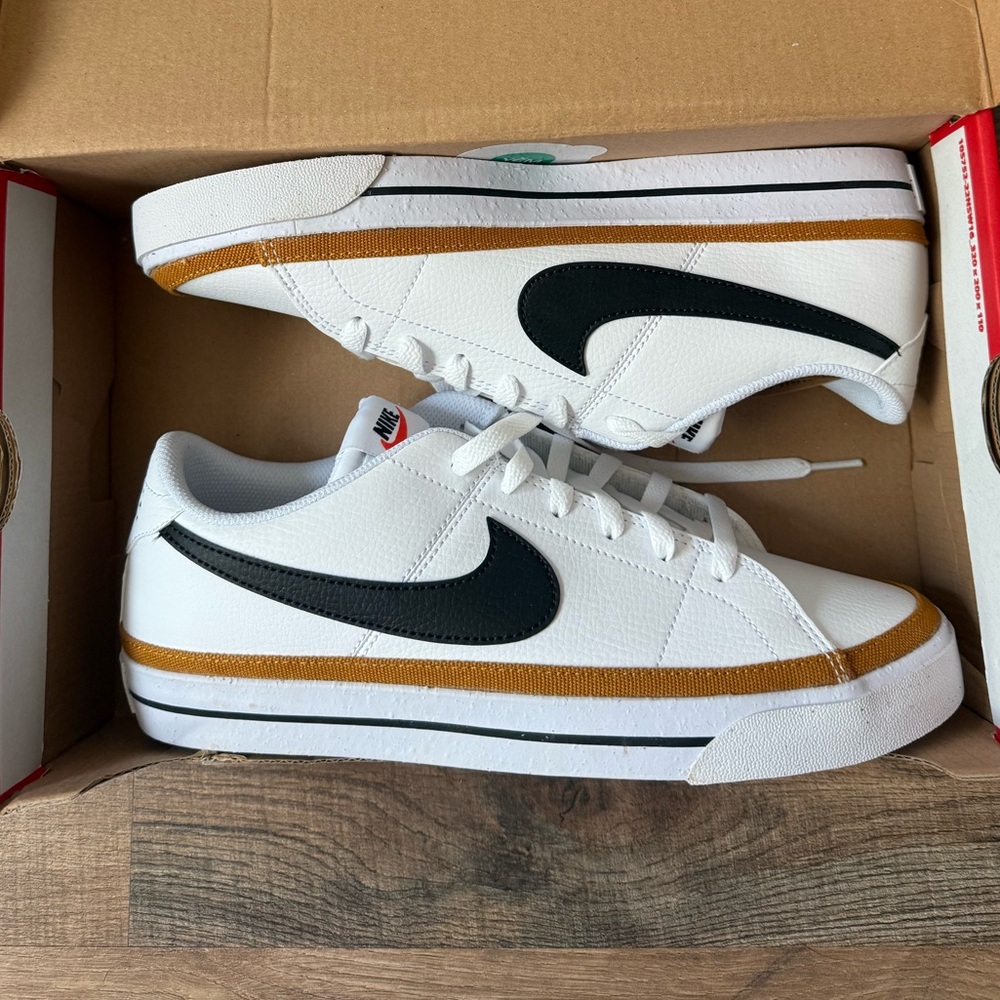 Men’s Nike Court Legacy